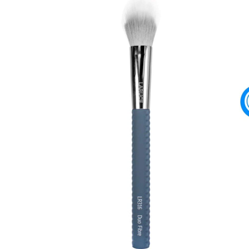 Duo Fibre Brush + free sample